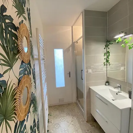Apartamento Superbe Au Calme Avec Parking Gratuit.