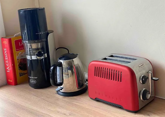 Апартаменти Superbe Au Calme Avec Parking Gratuit. *