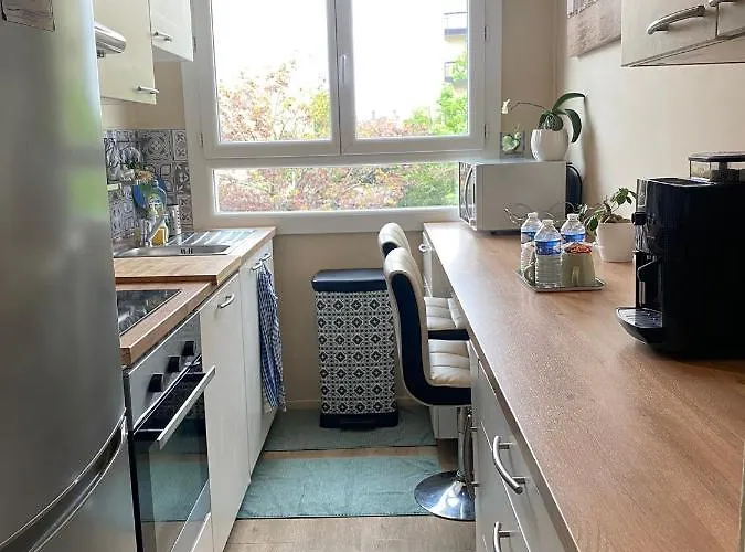 Superbe Au Calme Avec Parking Gratuit. Апартаменти