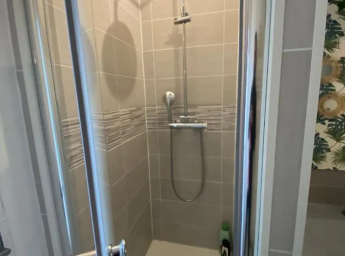 Superbe Au Calme Avec Parking Gratuit. 公寓 *